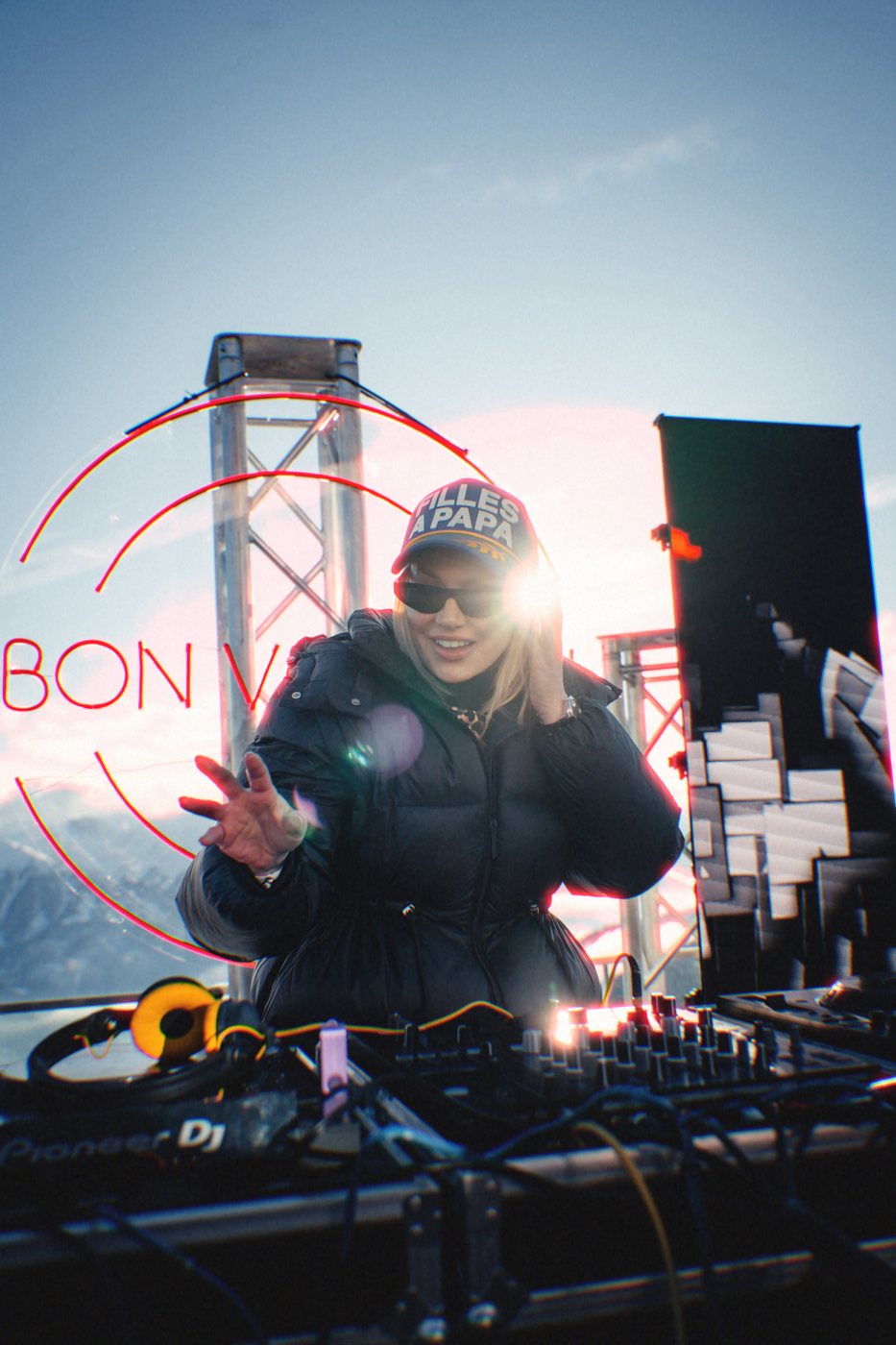 BON VOYAGE! — Sun & snow